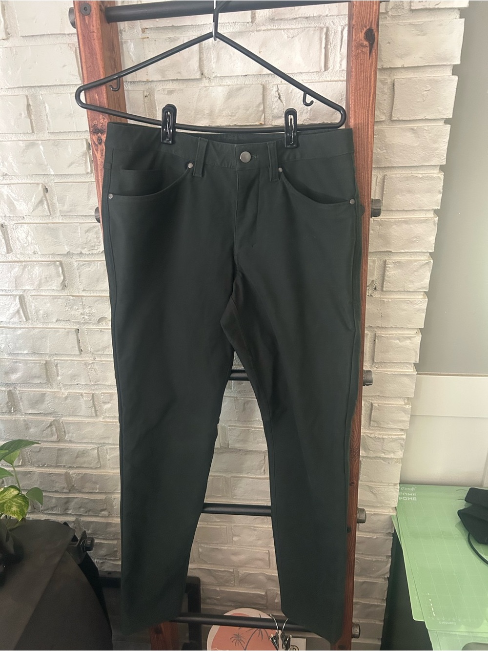 Lululemon EasyFive Classic-Straight Pant 30X30